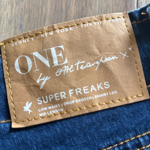 One Teaspoon Indie Chambray Superfreaks Jean Shorts NWT - Picture 3 of 4